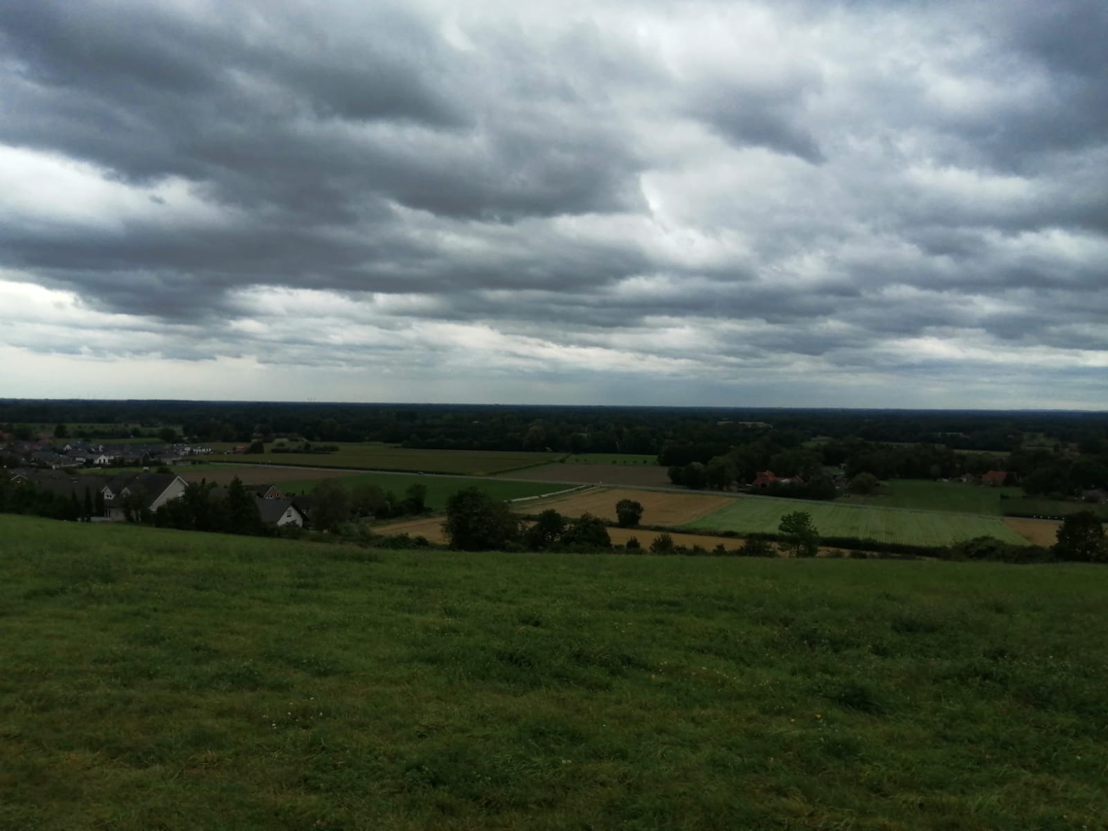 Wolkenhimmel über der Landschaft bei Brochterbeck
